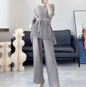 Custom Wholesale Three-Dimensional Pleated Jacket Top Loose Pants Set Chic Wave Vintage Ankle-Length Pleats Inspired Miyake