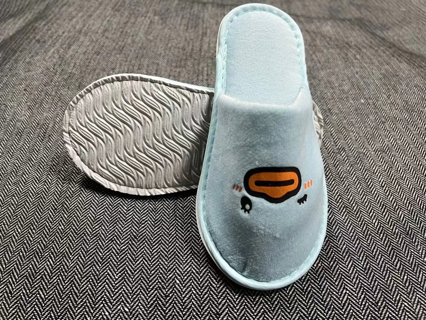 Индивидуальная ванная комната спа гостевой номер роскошный коралловый велюр черный белый отель тапочки с логотипом оптовая продажа Одноразовые гостиничные