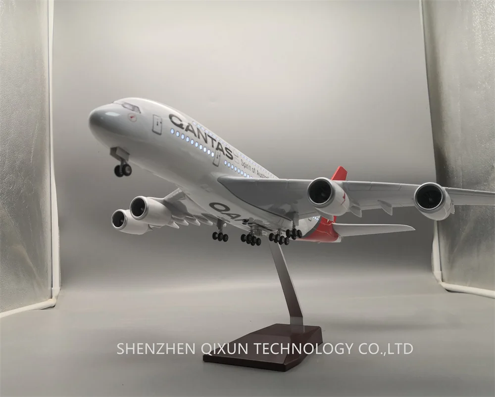 QANTAS エアバス A380 1:200 スケール 模型 未組立品 希少品 ホットギフト & 工芸品樹脂素材37cmスケール1:200 A380 QANTAS