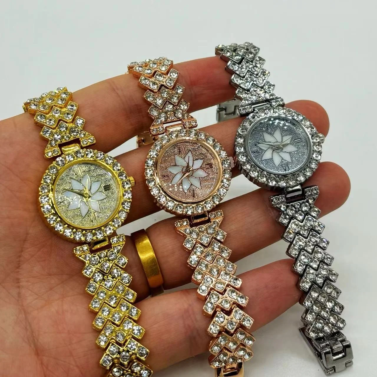 Shop Our 2024 Fashion Diamond Bracelet Watch Set for Women