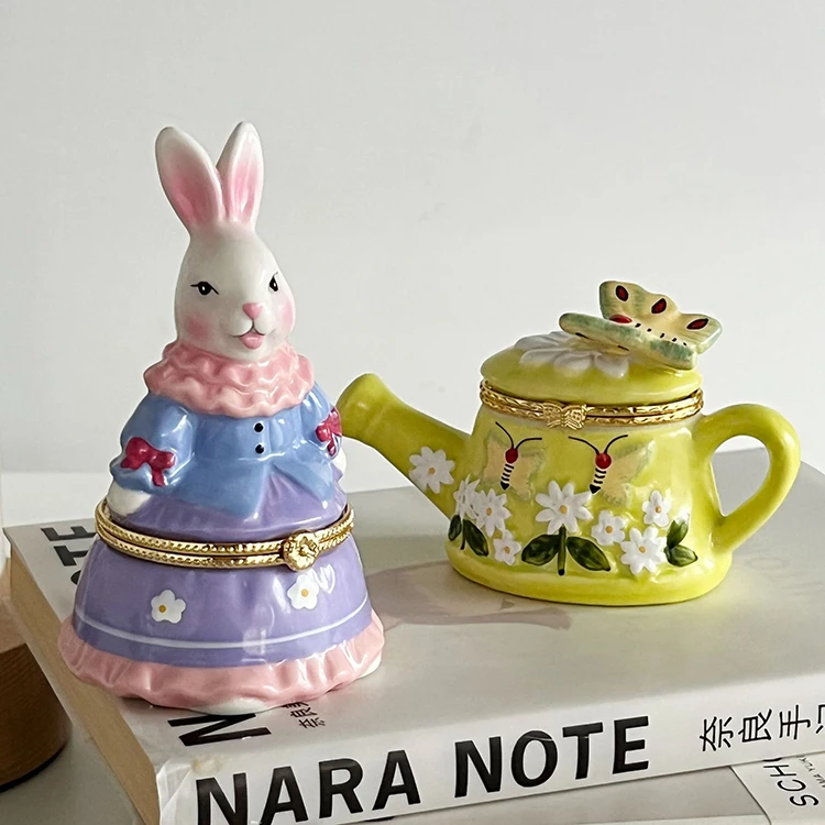 Wholesale Creative Colored Christmas Small Mini Novelty Luxury Ceramic Jar Scented Candles With Lid for Gift Set