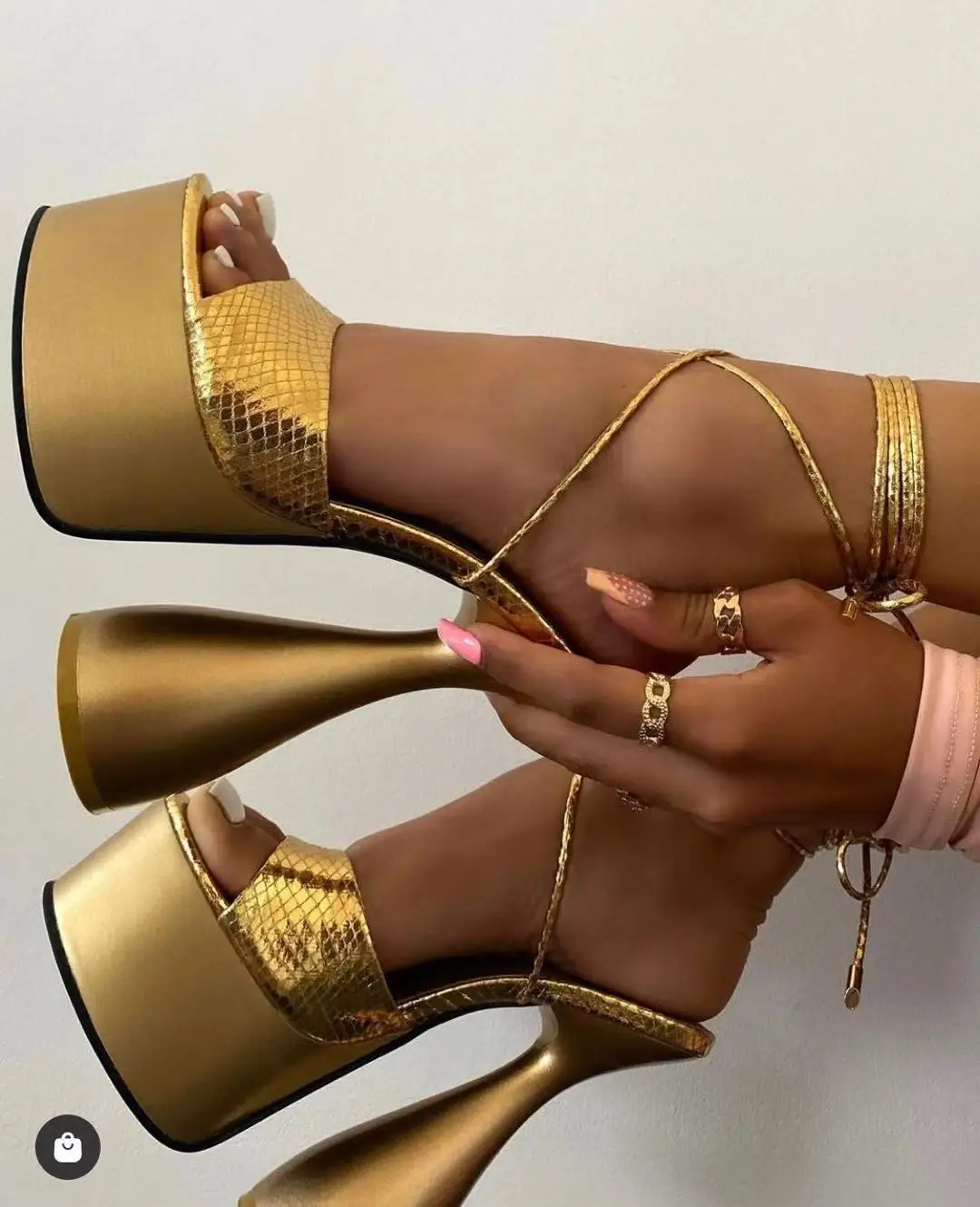 2022 Spring and Summer New Lace High Heels Gold Round Head High Heel Sandals for Women Wearing Lace Thick Heel Shoes