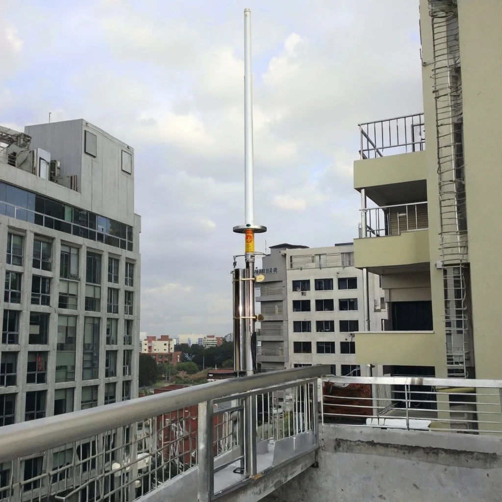 7/16 DIN Connector 360° Horizontal Coverage 12dBi Gain 806-960MHz Base Station Omnidirectional Antenna