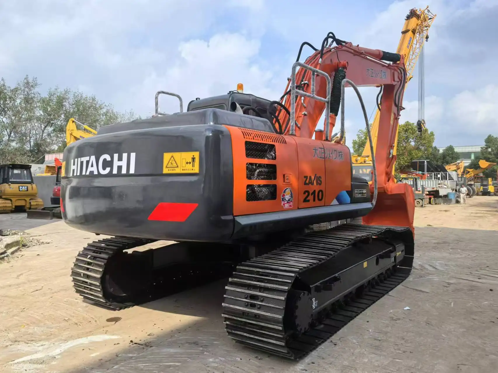 Used Hitachi ZX210 Wheel Excavator - 20 Ton, Excellent Condition
