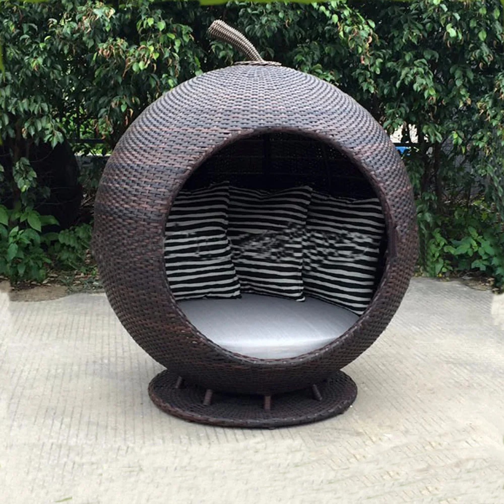 rattan apple pod