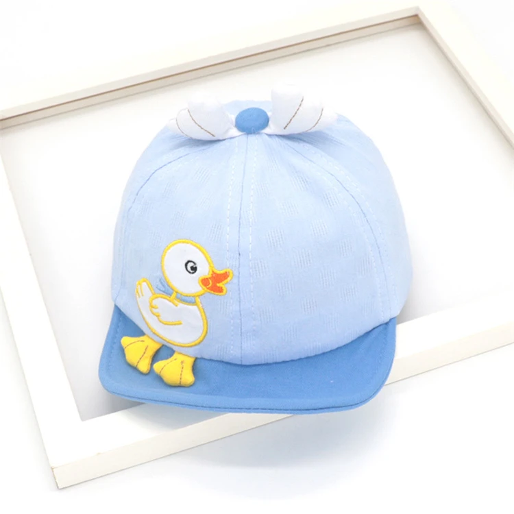 duck hat (5).jpg
