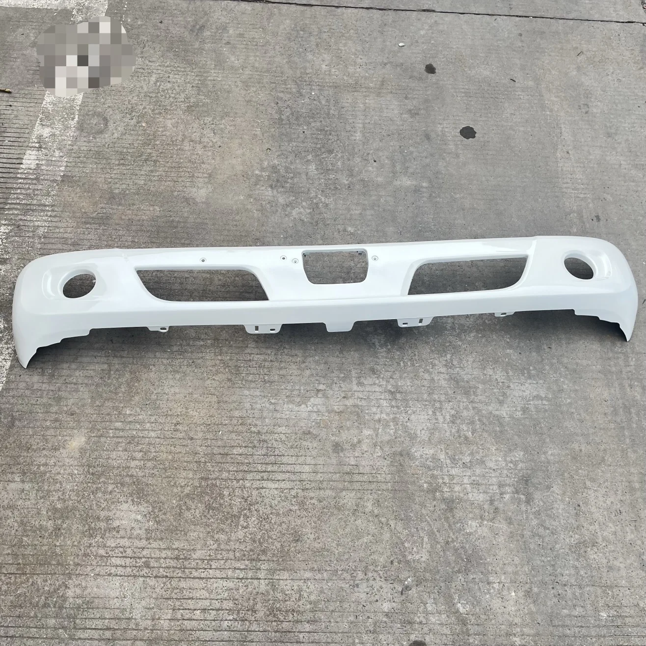 GHCD High Quality Japanese Truck Body Part-New White Narrow Bumper for HINO 300 High-End Plastic Design