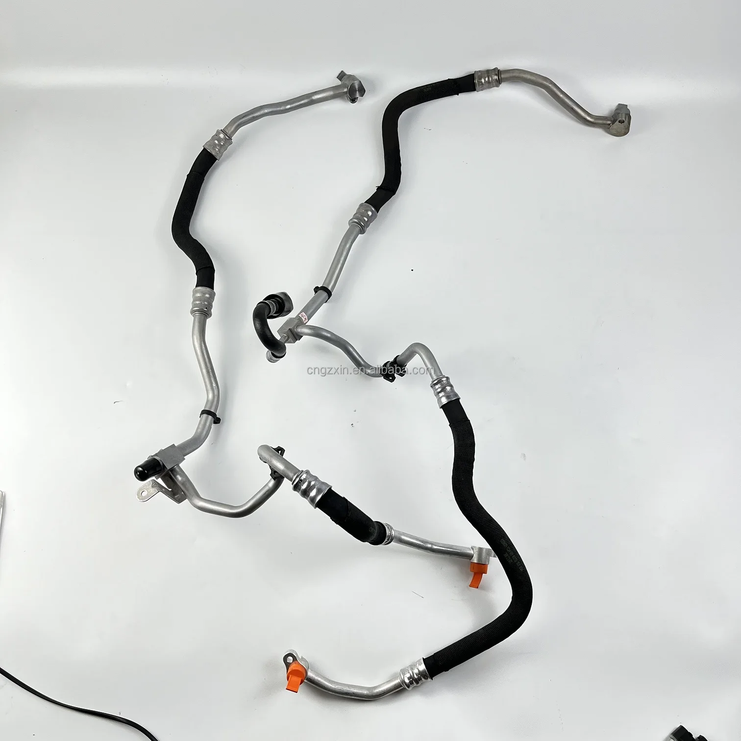 ぴ。 BMW Transmission Oil Cooler Line / Pipe (Z4, X1) 17227611991