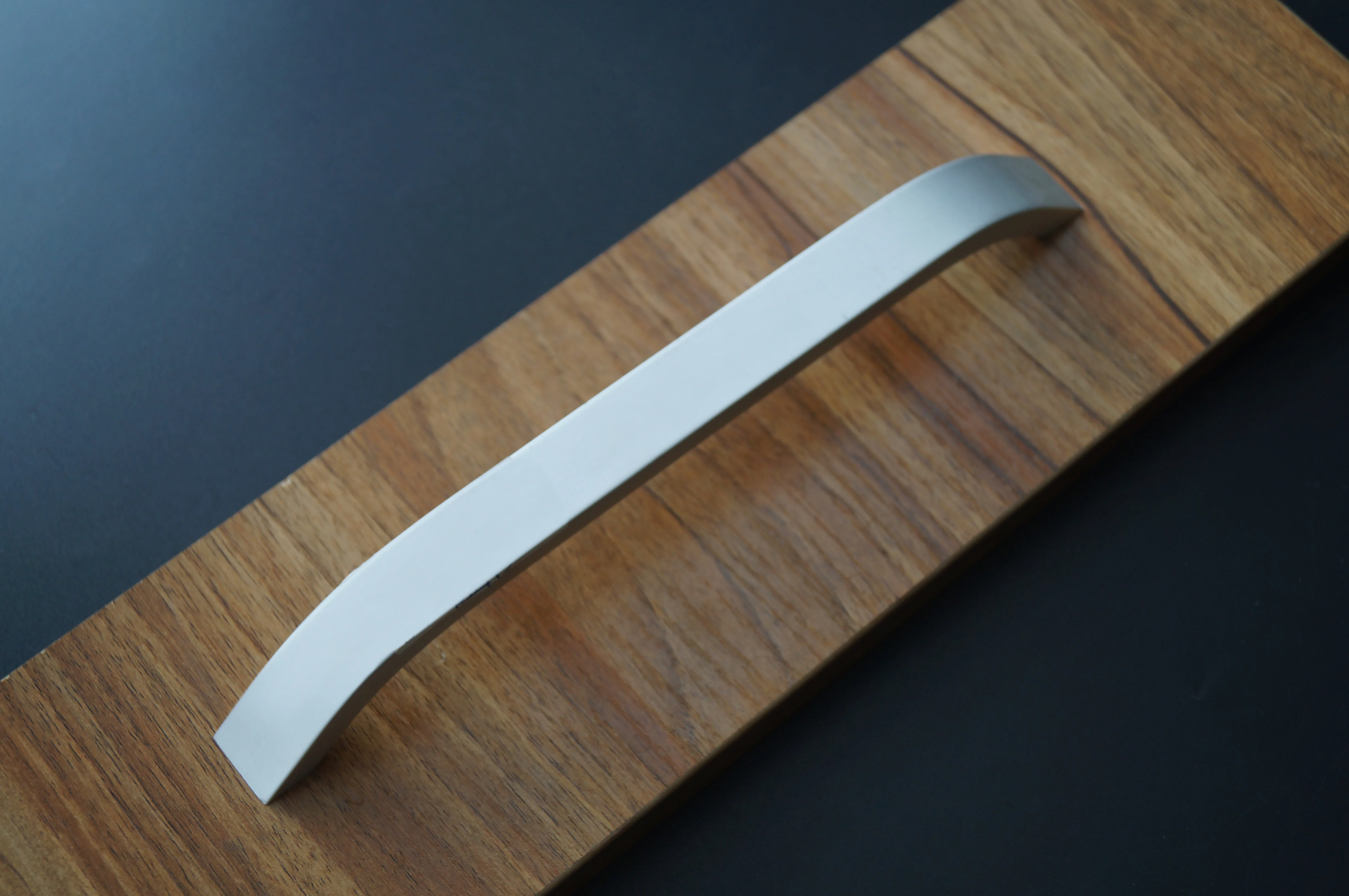 96毫米隐藏式隐藏式橱柜门把手长柄家具用铝型材把手 - buy 96mm