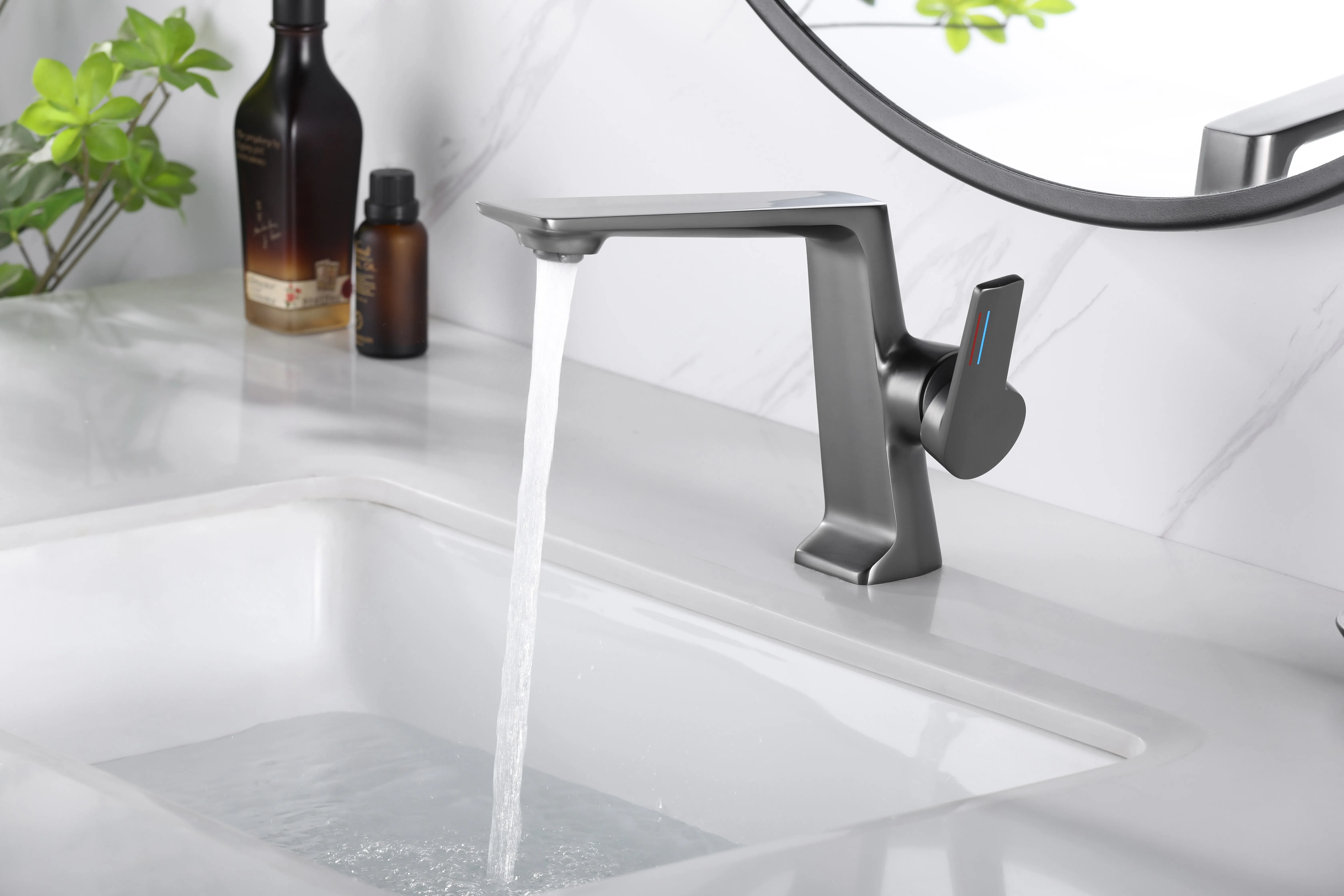 Top Selling Gun Grey Hot Cold Single Handle Water Bathroom Basin Sink ...