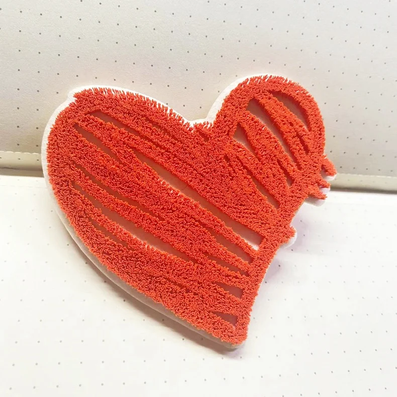 High Quality Custom Fabric Badges 100pcs Sequin Embroidered Iron Heart-Shaped Wings Assorted Red Garments for Clothing