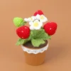 Snow five-Red strawberry pot (brown pot+Crocheted Lawn)