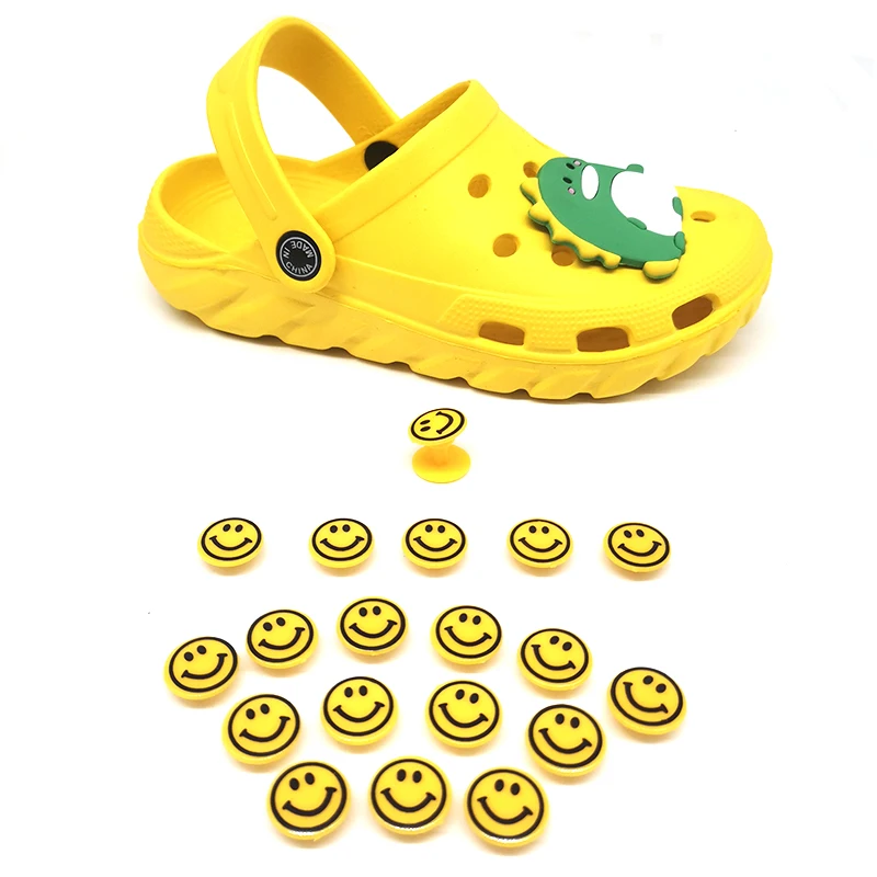 New Design Minnie Mouse Pin Buttons Clog Side Buckles Bad Bunny Shoes Accessories for Kids Clogs Buckles logo Buttons