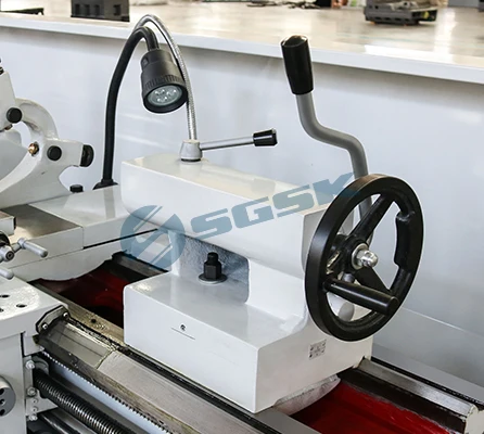 China Small Mini Lathe Machine C6136 Manual Bench Metal Mini Lathe