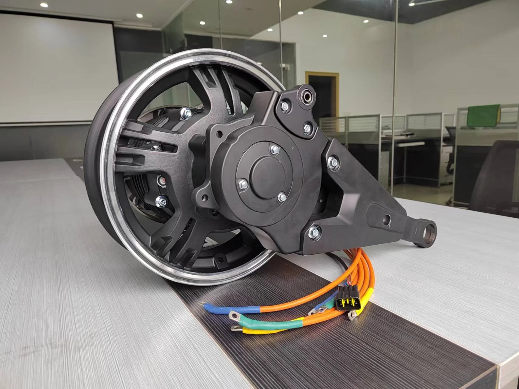 High Torque 72v 5kw 5000w Geared Scooter Hub Motor Diy Conversion Kits