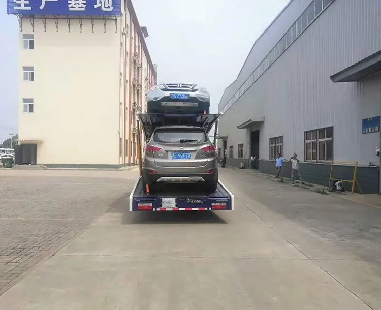二層式カーキャリアレッカー牽引車（トラックトレーラー用）2セット