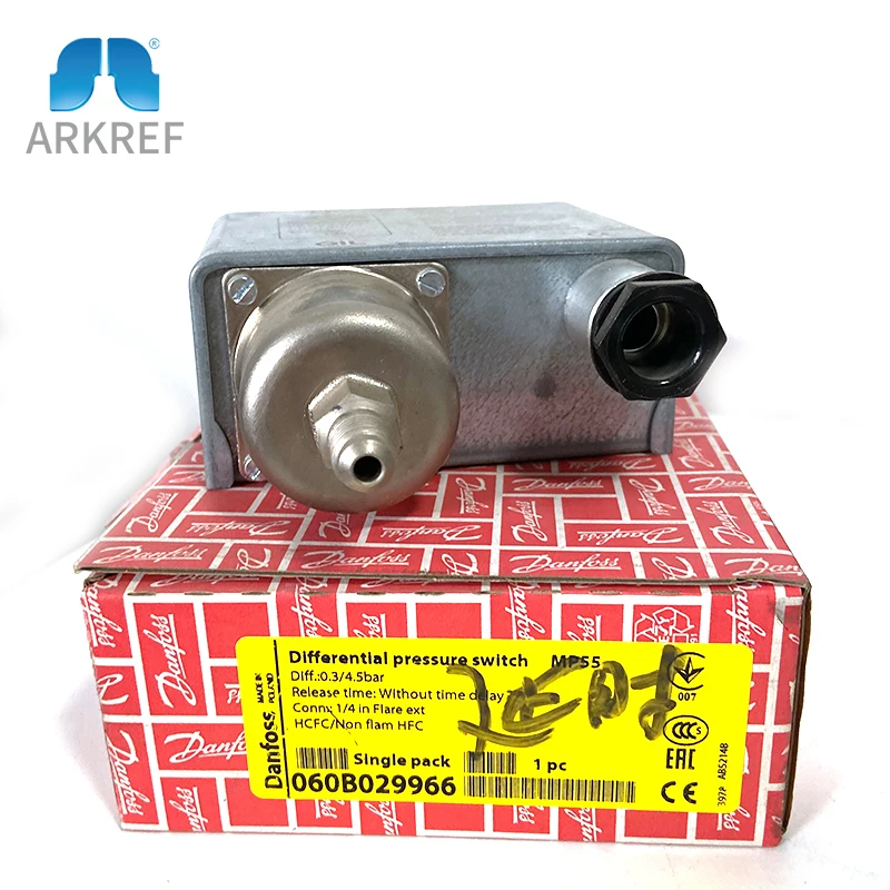 R4O4 Cooling Danfoss Refrigeration Spares MP Differential Pressure Controller Switch