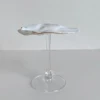 Ostras blancas con tallo de cristal