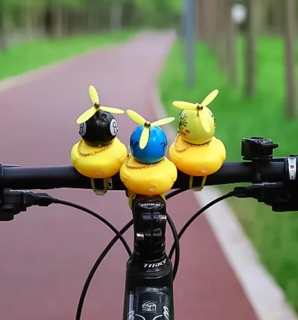 Детская желтая утка Детский велосипедный шлем мотоциклетный рог светящаяся вспышка Бамбуковая Маленькая