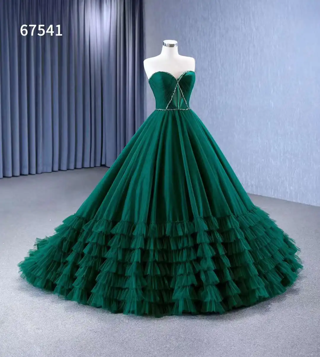 QUEENS GOWN Dark Green Ball Gown Tulle Sleeveless Sweetheart Evening Dress for Women QUEENS GOWN Dark Green Ball Gown Tulle Sleeveless Sweetheart Evening Dress for Women