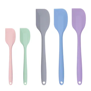 Eversoul 8.3in One Piece Multicolor Non-Stick Heat Resistant Baking Pastry Cake Tools Silicone Cream Scraper Spatula For Baking Cooking
