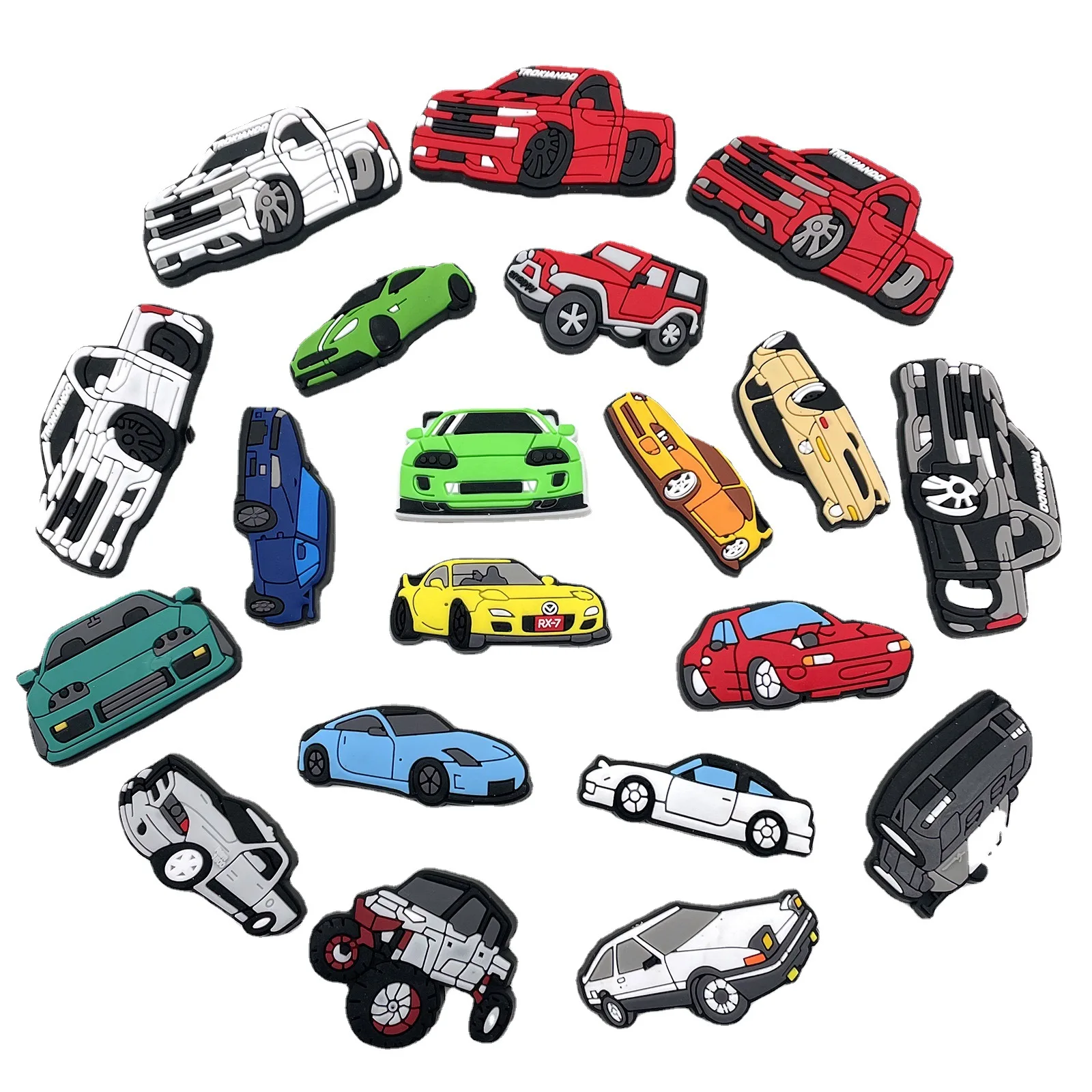 Chaveiro de carro personalizado novo e fofo com personagens em 2D decorativos Presentes pequenos fofos Material de borracha PVC Decorações DIY Presentes para shopping mall