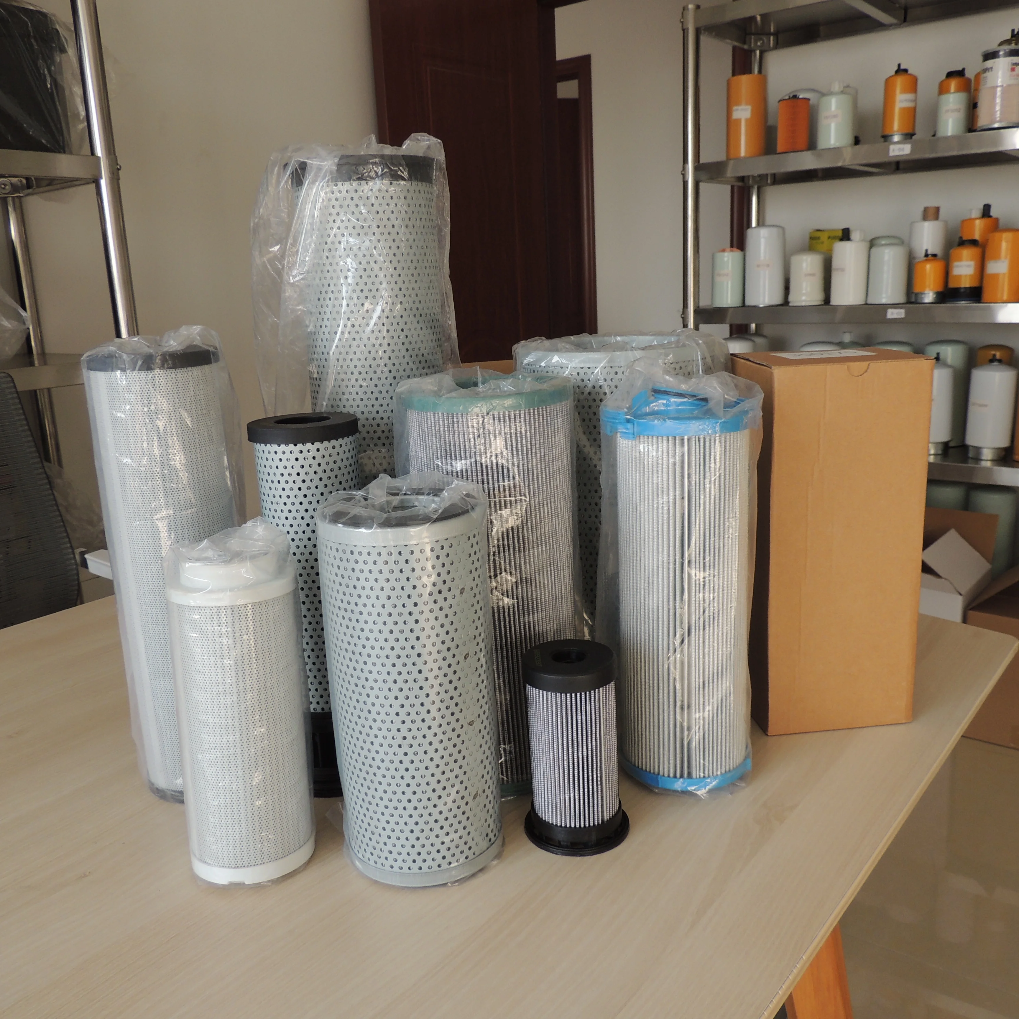 Engine Parts Fuel Water Separator Filter F76037 FS1283 LF9050 FF5488 FS2012100MX 5444245 2705826 T13017490 5521648 FS20121