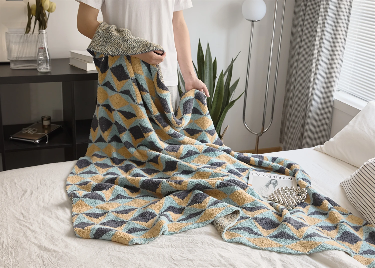 ALS Boho Warm Cheap Cozy Fluffy 100% Polyester Knitted Throw Blanket  for Home Decoration supplier