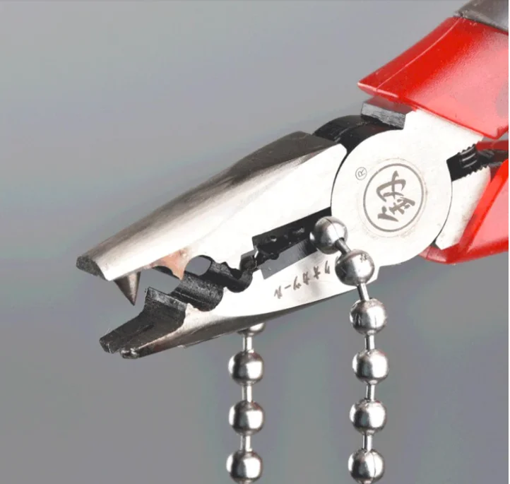 Creating an Endless Chain with Chain Joining Pliers