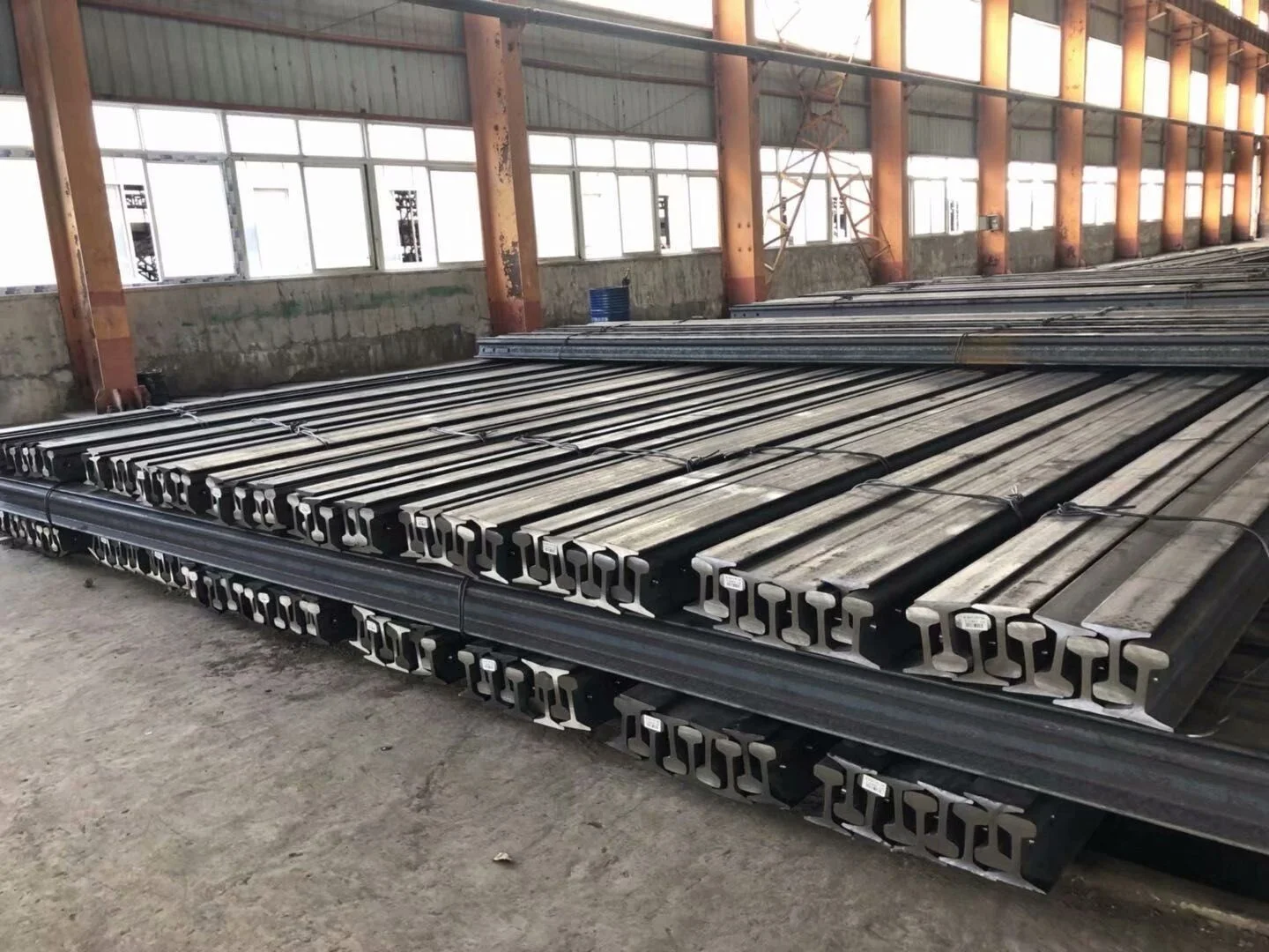 Steel Rail Uic60 Heavy Rail With Competitive Price