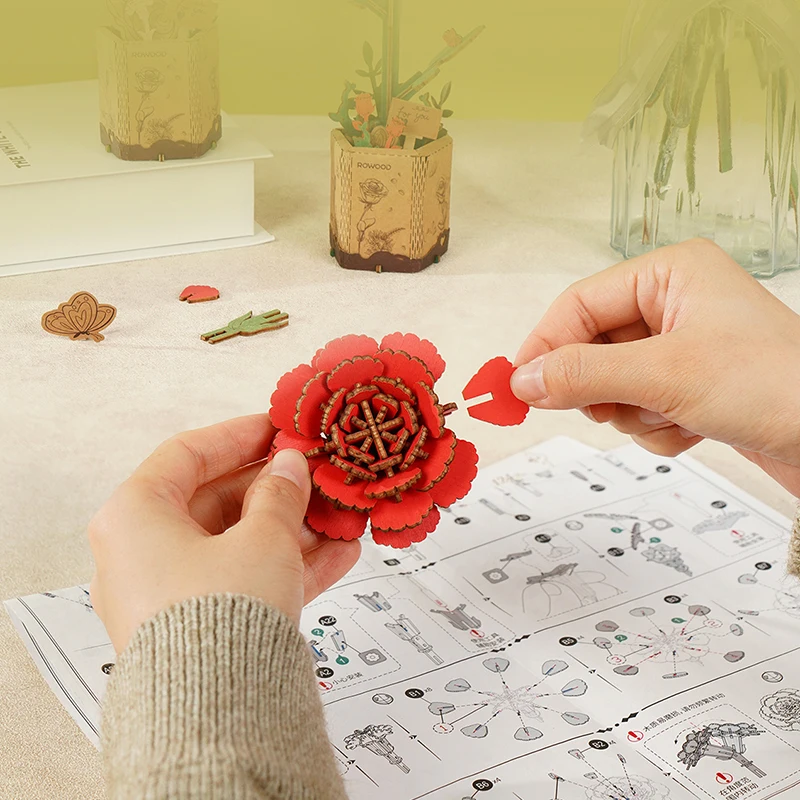 Robotime Wood Crafts Desktop Decoration Assemble Toys TW052 DIY 3D Wooden Red Carnation Puzzles