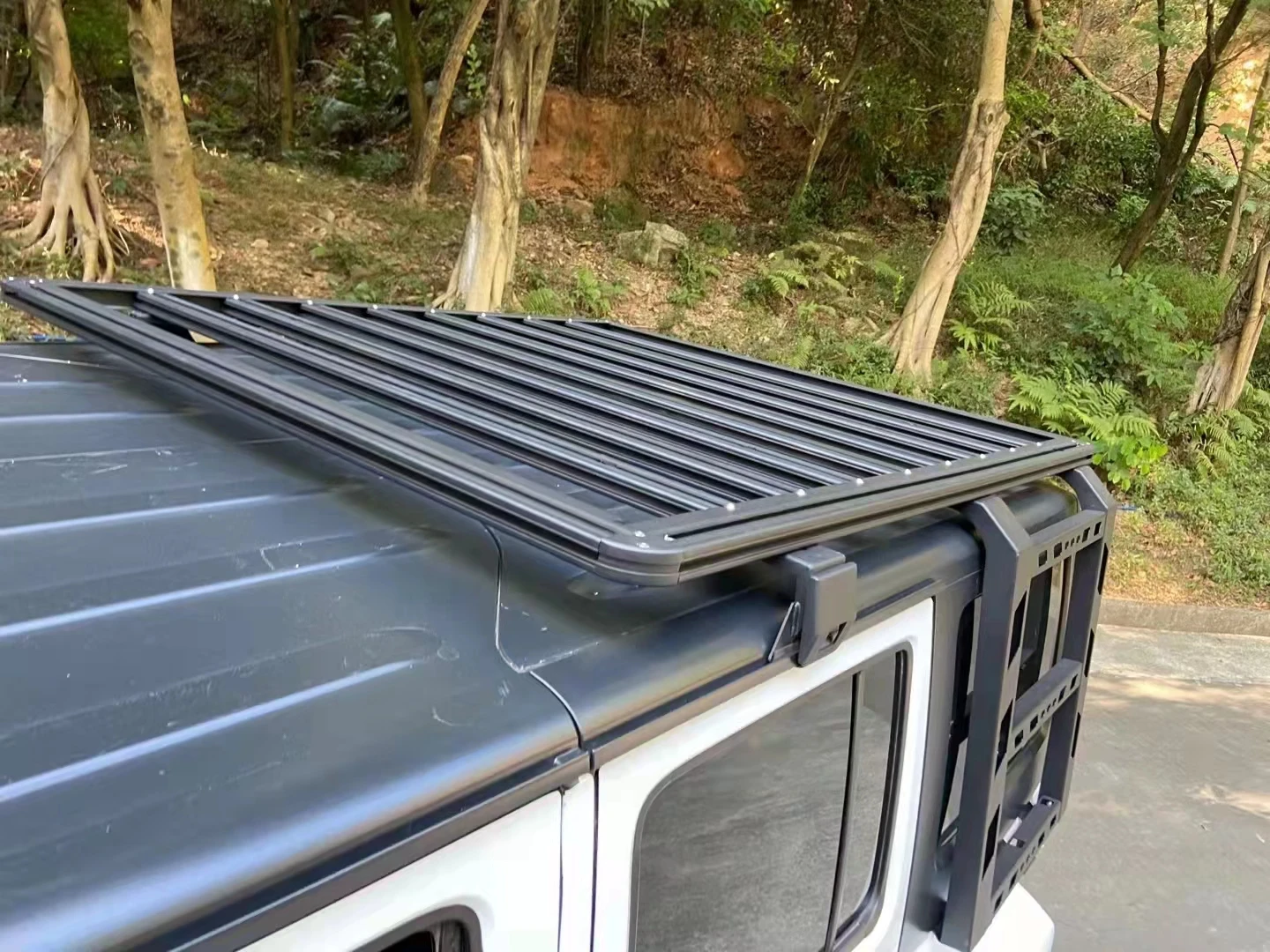 ジープ・ラングラーJK 07+ オフロード車用 4x4 アルミ製ルーフラック 