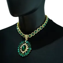 Designer Women's Necklace Colorful Diamond Pendant Heavy Luxury Collarbone Chain Set Gold Fine Pendant Necklace Fashionable Key