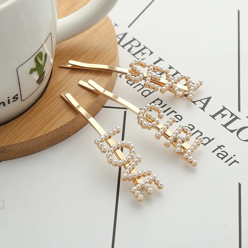 Заколка для волос со стразами