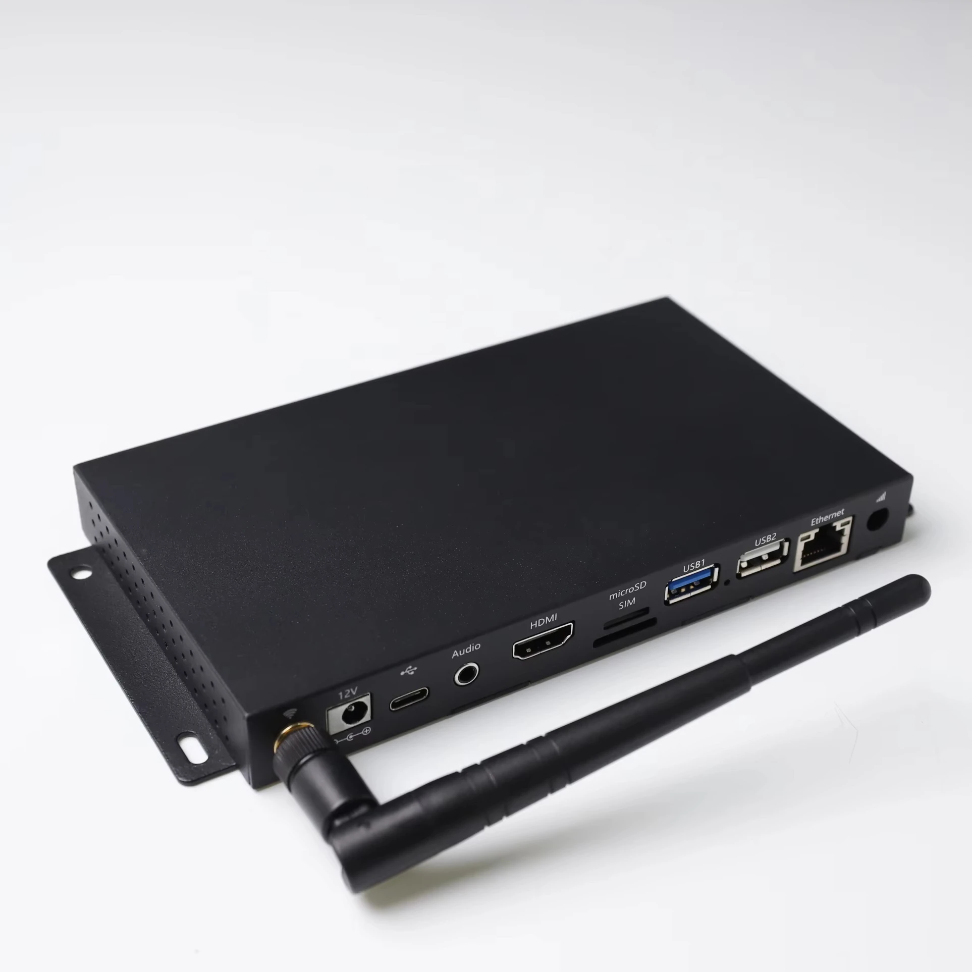 Rockchip RK3328 Digital Signage Media Player Box, Android 7 Operating System, 2+16GB Output