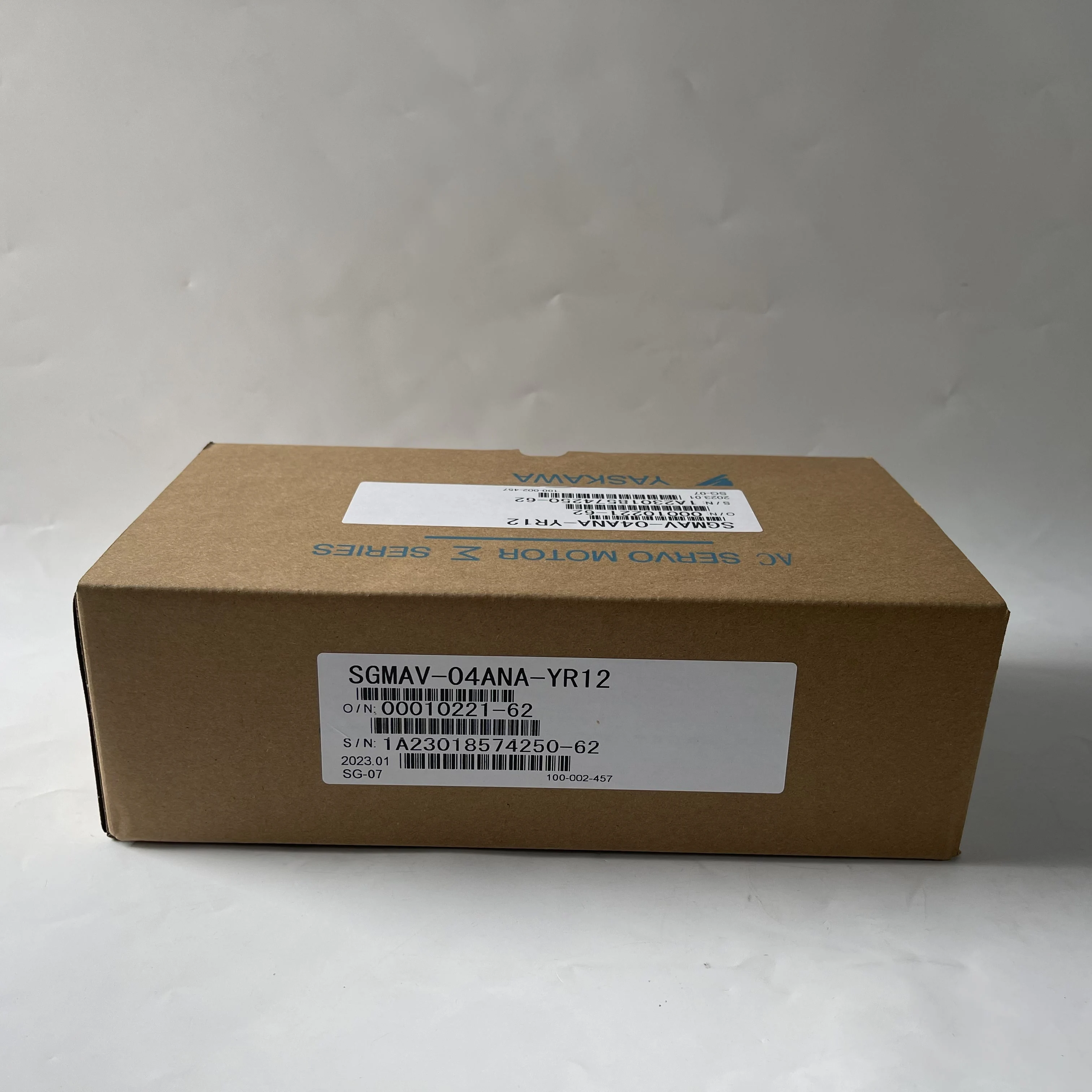 Yaskawa AC Servo Motor SGMAV-04ANA-YR12 Yaskawa AC Servo Motor SGMAV-04ANA-YR12
