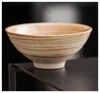 Tazza a forma di ciotola in gres strutturato fatta a mano