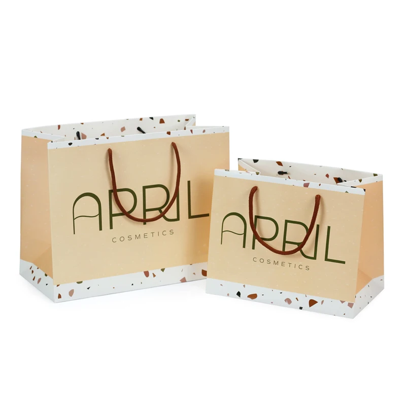 Подарочный бумажный пакет индивидуальный дизайн ленточная ручка на заказ с принтом