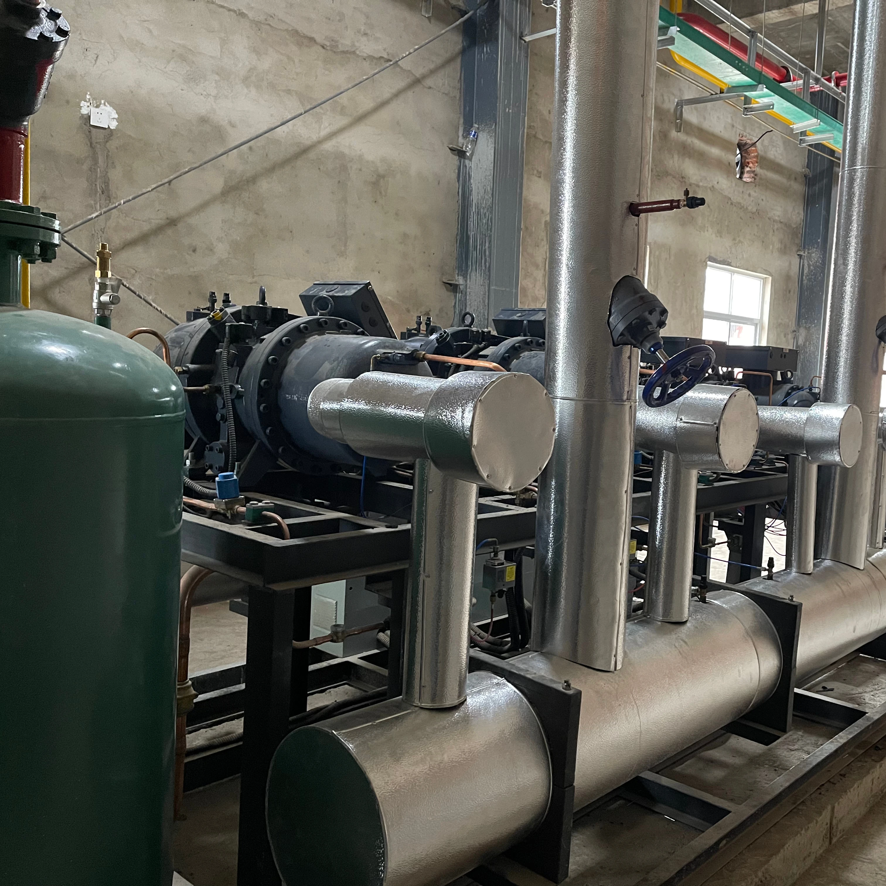 Semi-hermetic refrigeration compressor unit for commercial cold storage and refrigeration systems