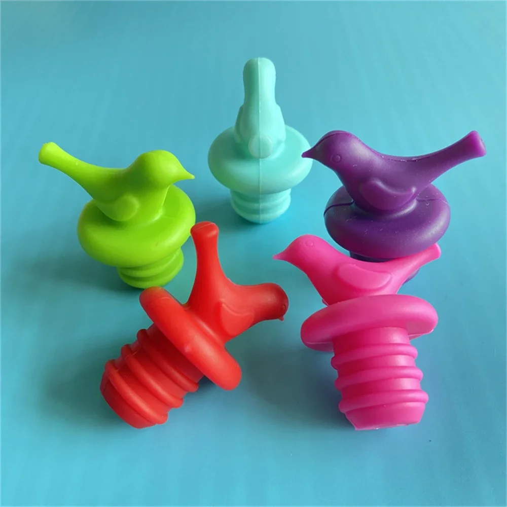Customized Unique Reusable Silicone Wine Bottle Stopper Personalized Wedding Favors with Shooting Cap Sealer