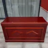 Le placage en bois du pupitre mesure 120*60*76 cm.