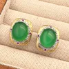 Pendientes de calcedonia verde