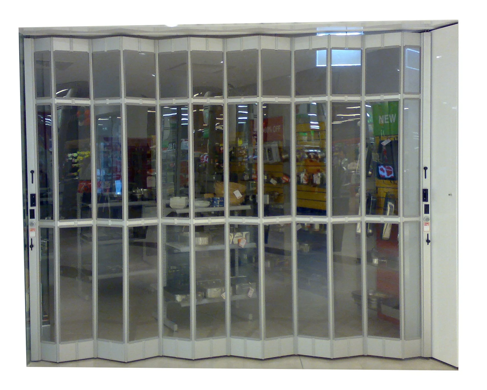 стенка из поликарбоната. кованая дверь с поликарбонатом. раздвижные двери из поликарбоната. дверь гармошка из поликарбоната. ковка с поликарбонатом.