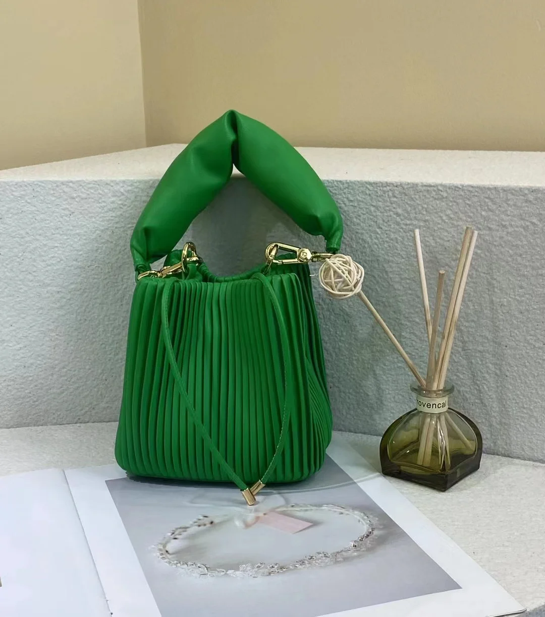 Designer Personality Customized Trend Women's Small Handbag Highquality Leather Pleated