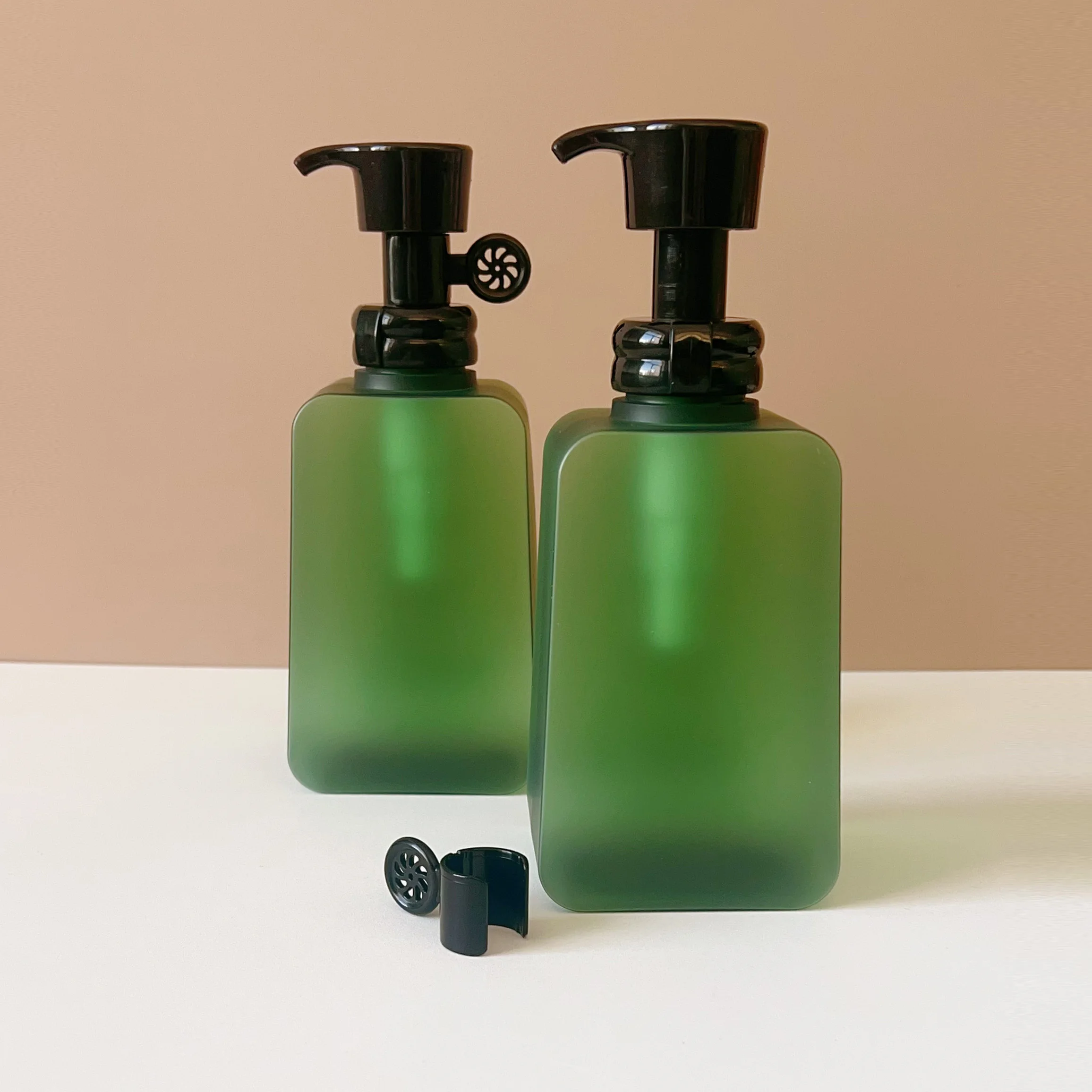 Luxury 50ml 250ml 450ml 500ml 750ml Petg Care Shampoo Packaging Bottle Shower Gel Lotion Press Bottle Matte