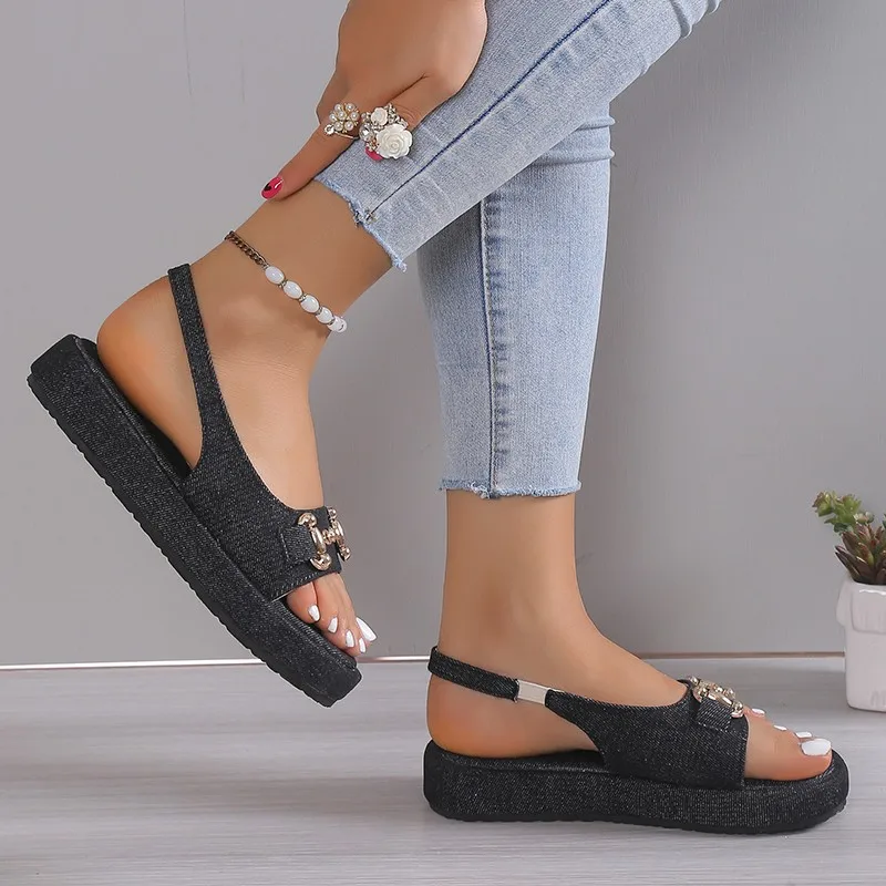 2024 new women's fashion increase thick bottom chain leisure sandals