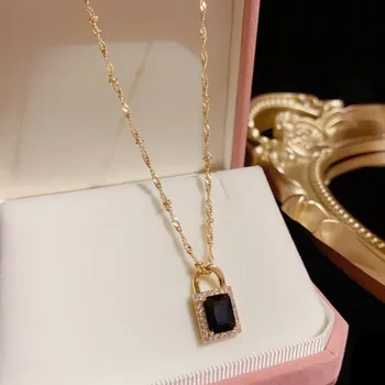 Exquisite Luxury Joker Clavicle Chain Classic Micro-Inlaid Black Lock Pendant Necklace Copper Gold Plating Fashion Chains