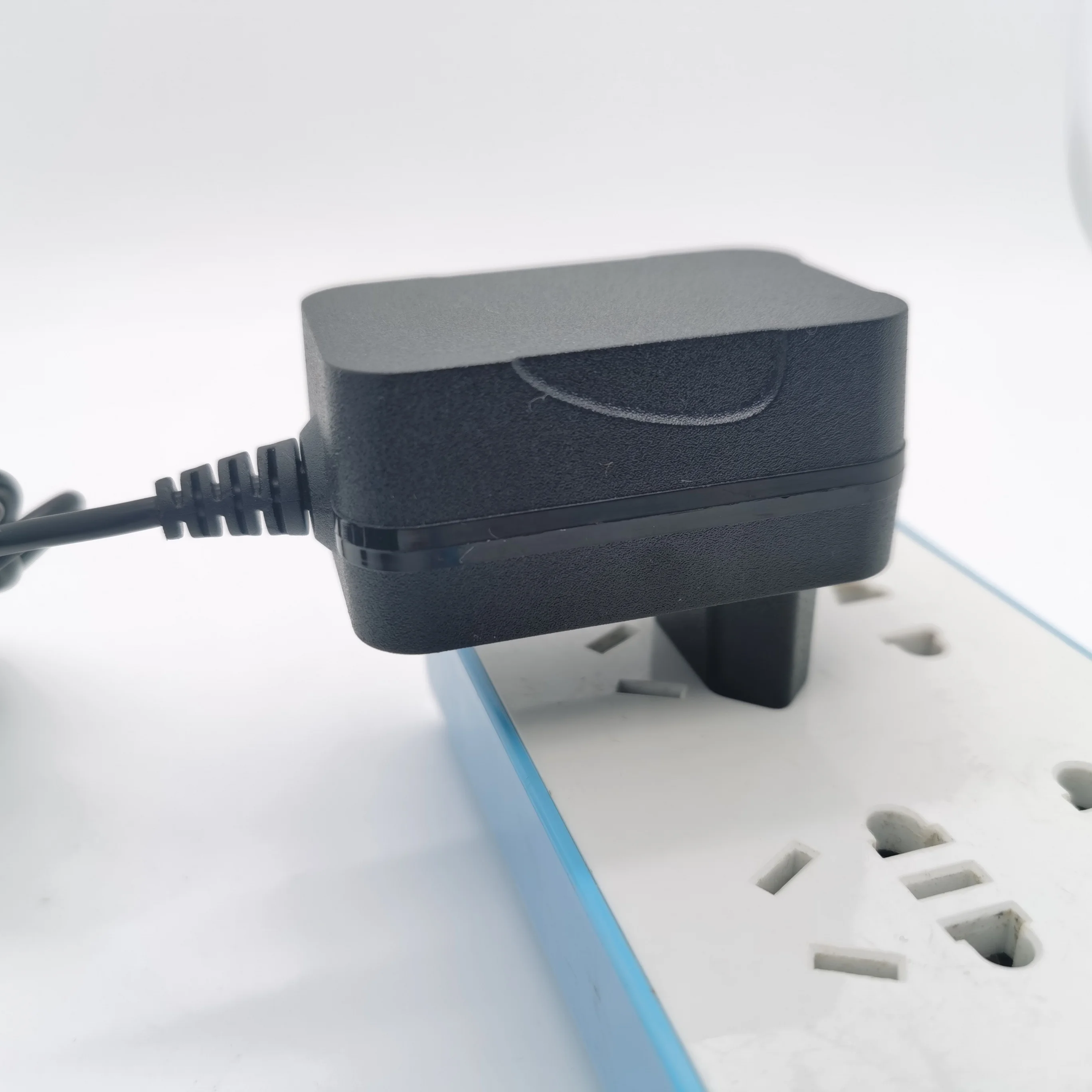 12V1.5A Power Adapter AC 100-240v 50/60hz Product Type DC Output Plug-In Connection