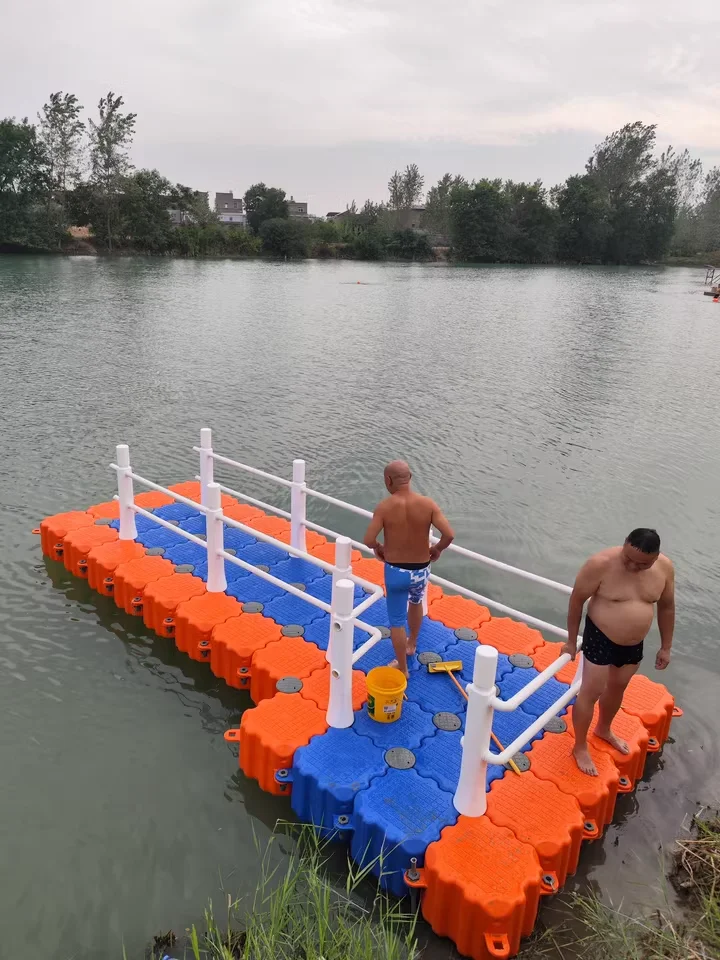 Durable Custom-shaped Pontoon Bridge Platform Boat Dock Pollution-Free PE Rubber Material for Marine & Floating Applications