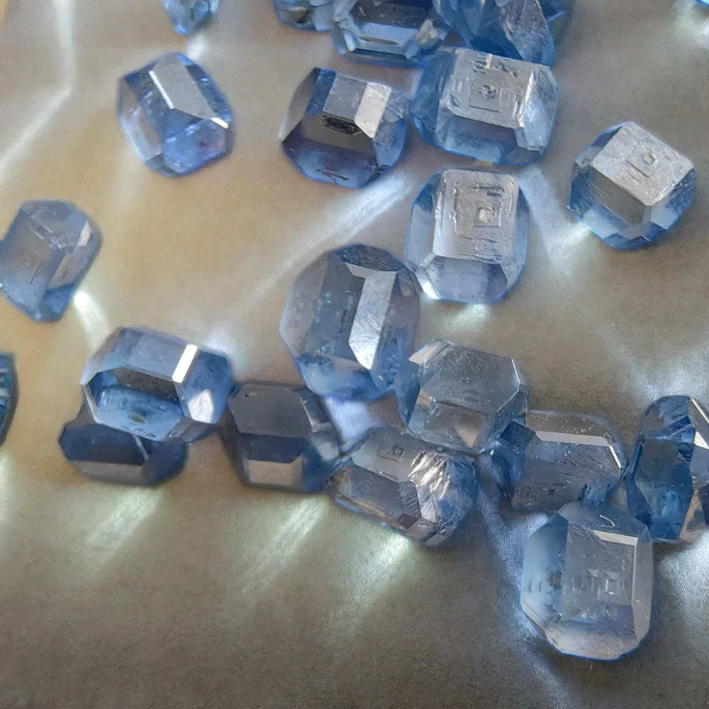 Diamant Brut Naturel Bleu - 1.97 Ct, Non Taillé, Clarté I3, Origine Afrique Du Sud